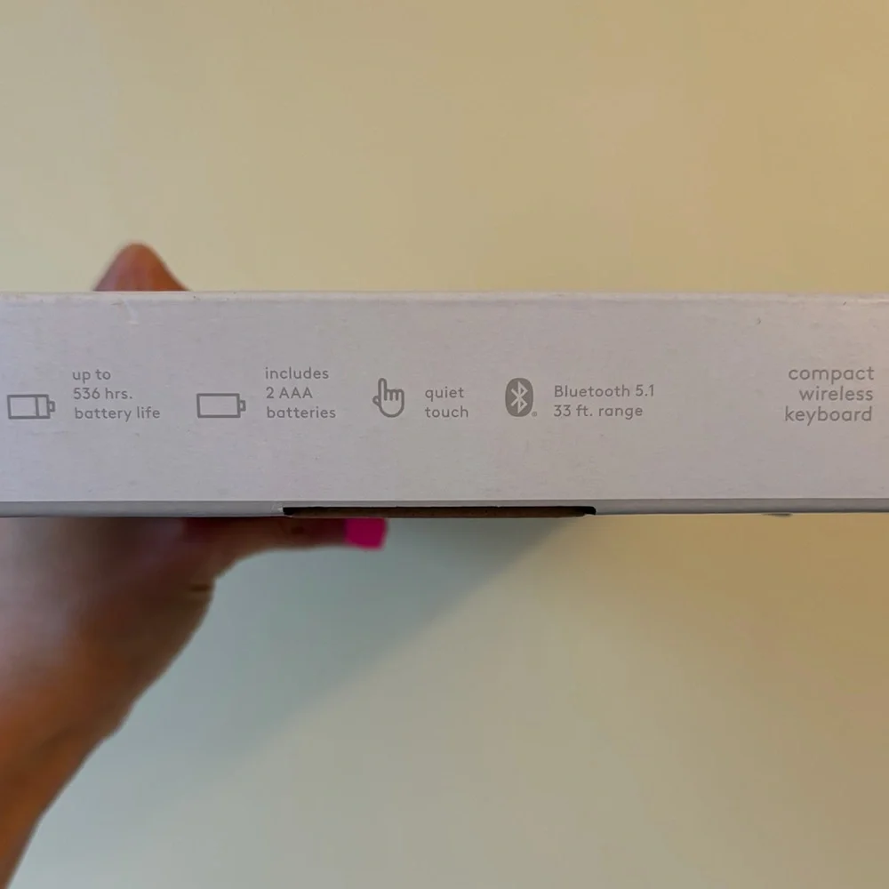 heyday compact wireless keyboard in the color candy pink - new in box